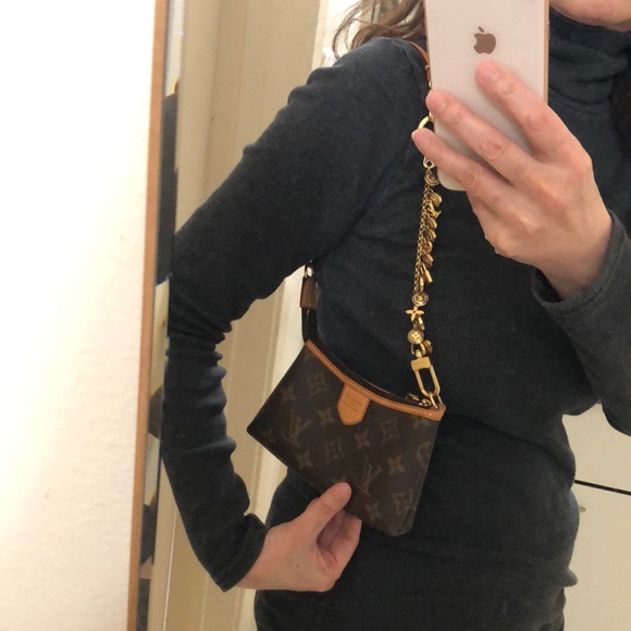 🌸🌸VINTAGE🌸🌸Louis Vuitton Delightful Mini POCHETTE + Bag Charm - Picture 5 of 16